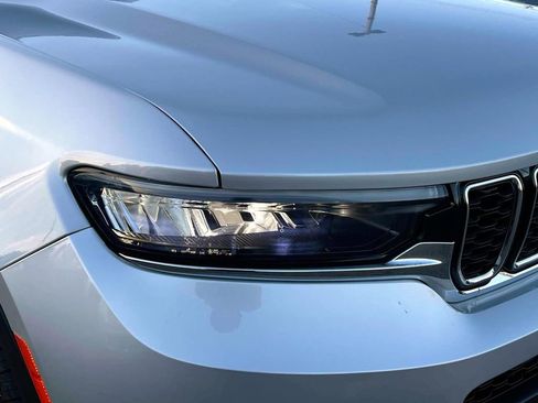 Certified 2024 Jeep Grand Cherokee L Limited image 8