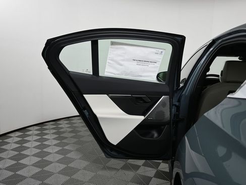 New 2026 BMW 530i xDrive w/ Premium Package image 30