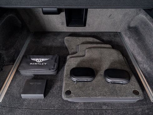 New 2025 Bentley Bentayga Extended Wheelbase image 47