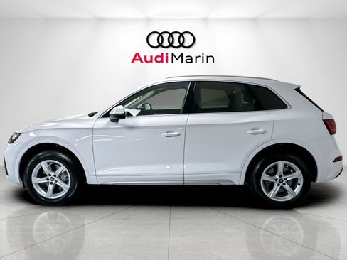 Used 2023 Audi Q5 Premium image 2