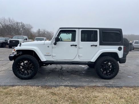 Used 2015 Jeep Wrangler Unlimited Sahara w/ Dual Top Group image 10