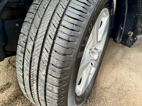 Used 2019 Toyota RAV4 LE image 44