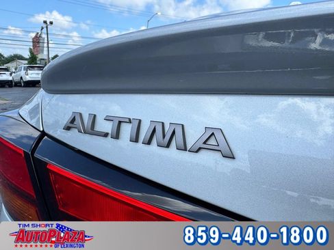Used 2023 Nissan Altima 2.5 SR FWD image 18