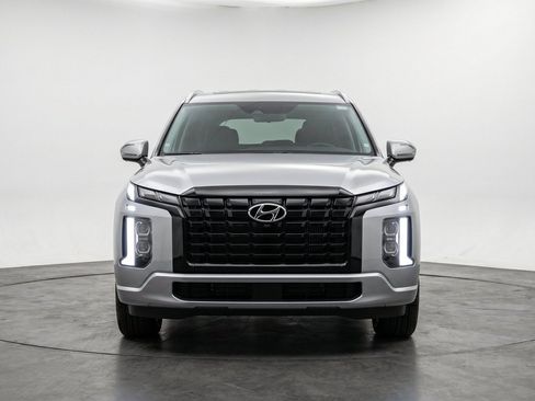 Used 2025 Hyundai Palisade SEL FWD image 2