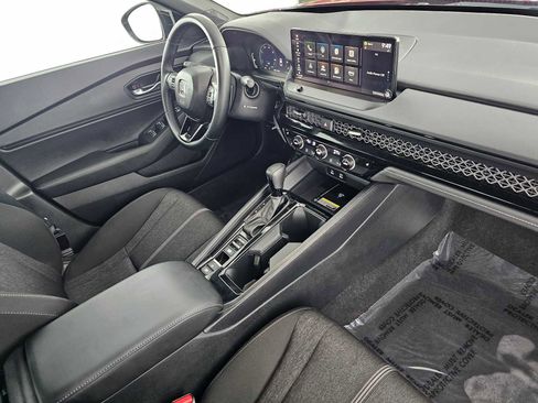 Used 2025 Honda Accord Sport image 11