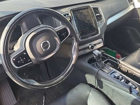 Used 2018 Volvo XC90 T5 Momentum w/ Convenience Package AWD/4WD image 4