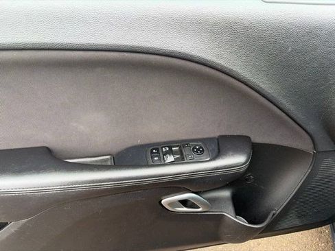 Used 2019 Dodge Challenger SXT RWD image 11