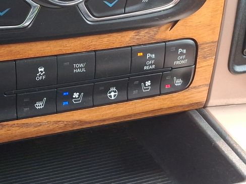 Used 2014 RAM 1500 Laramie Longhorn AWD/4WD image 23