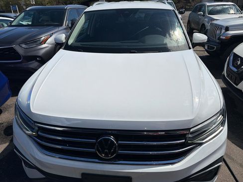 Used 2022 Volkswagen Tiguan SE AWD/4WD image 2