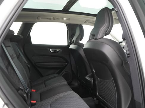 Used 2023 Volvo XC60 B5 Core AWD/4WD image 14