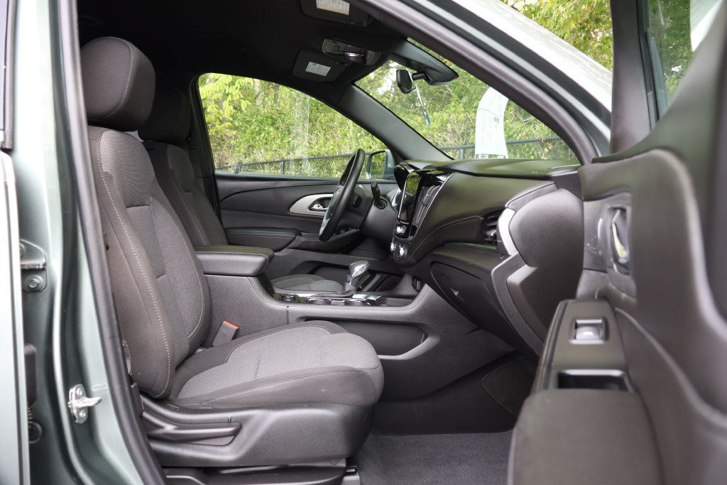 Certified 2023 Chevrolet Traverse LT FWD image 42
