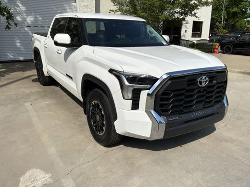 Used 2022 Toyota Tundra SR5 image 2
