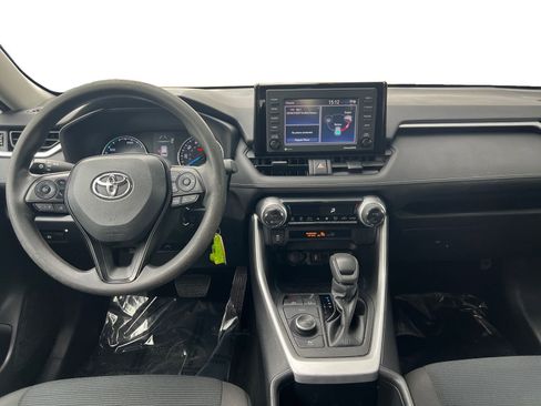 Used 2022 Toyota RAV4 LE AWD/4WD image 10