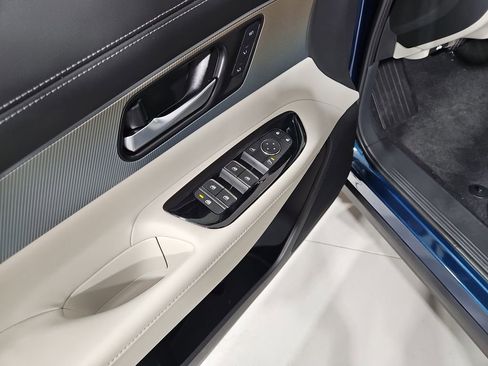 New 2025 Nissan Murano SL image 11