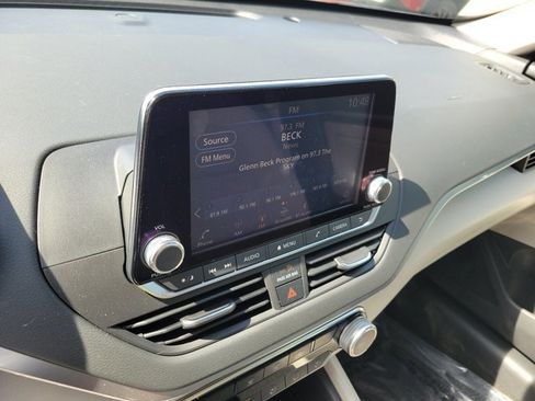 Used 2022 Nissan Altima 2.5 SV AWD/4WD image 26