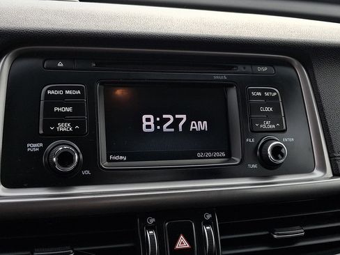 Used 2017 Kia Optima LX image 15