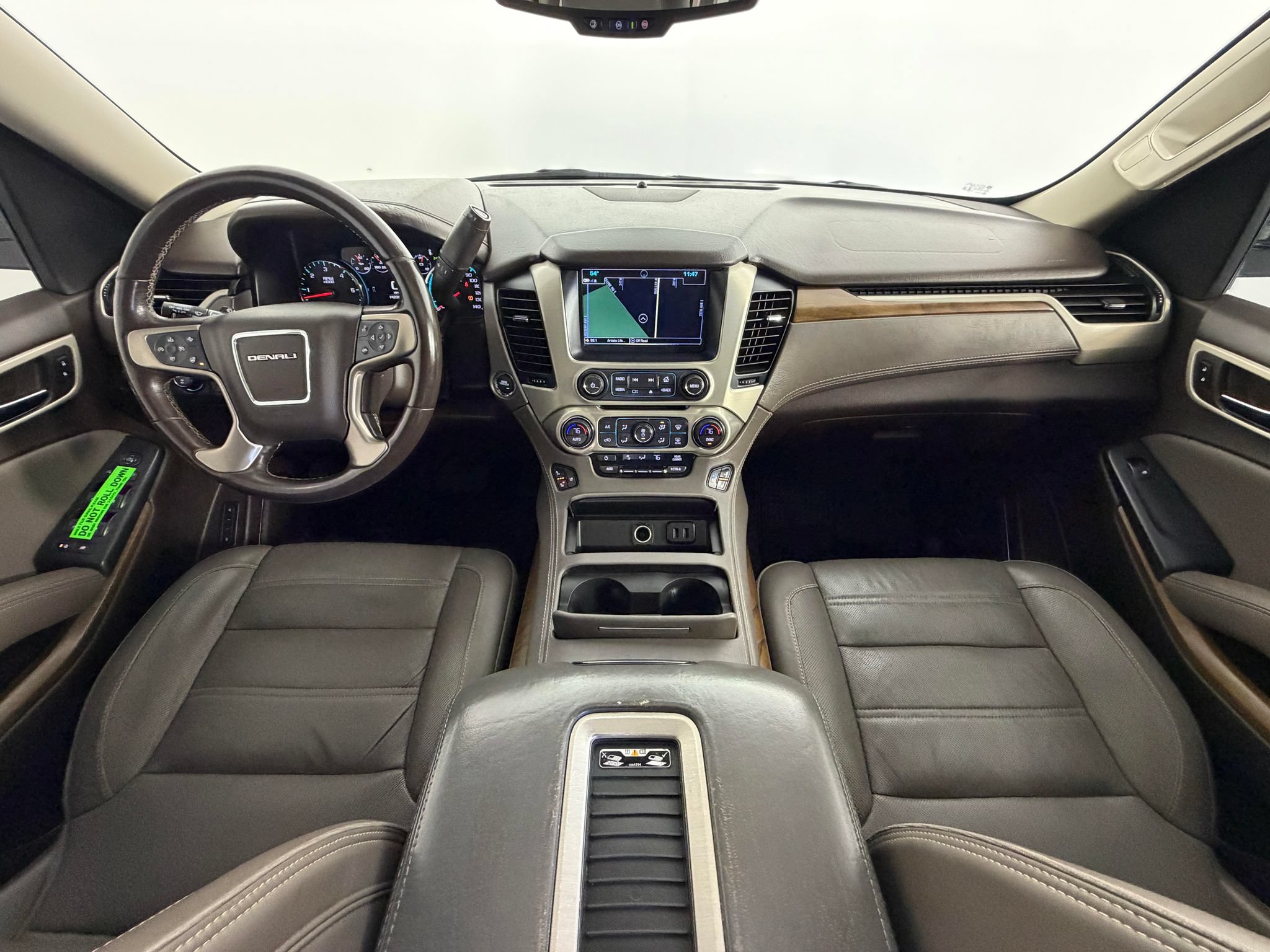 Used 2020 GMC Yukon Denali w/ Open Road Package AWD/4WD image 32
