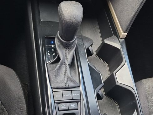 Used 2025 Toyota Camry LE FWD image 18