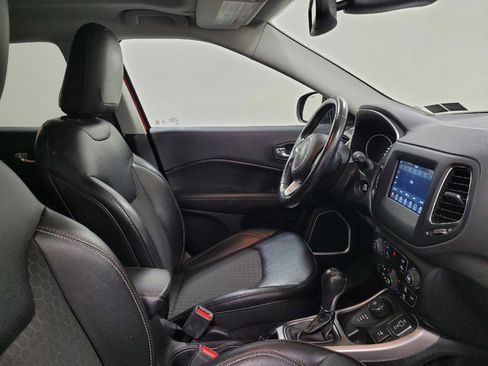 Used 2020 Jeep Compass Latitude AWD/4WD image 21
