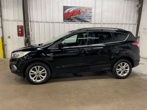Used 2017 Ford Escape SE w/ Equipment Group 201A AWD/4WD image 5