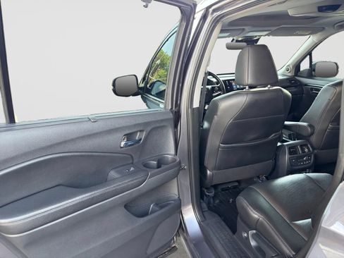 Used 2019 Honda Pilot Elite image 14