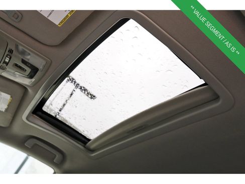 Used 2018 Toyota Sienna XLE image 30