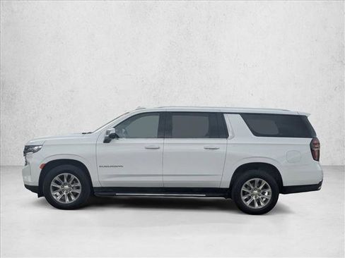 Used 2023 Chevrolet Suburban Premier image 9