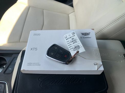 Used 2020 Cadillac XT5 Sportv AWD/4WD image 9