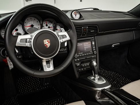 Used 2011 Porsche 911 Turbo S image 4