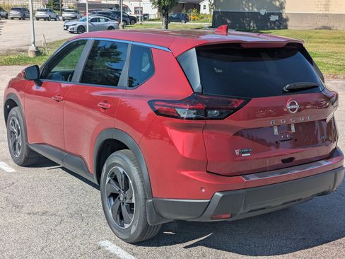 New 2026 Nissan Rogue SV image 5