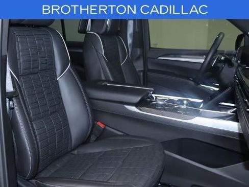 Used 2025 Cadillac Escalade V AWD/4WD image 23