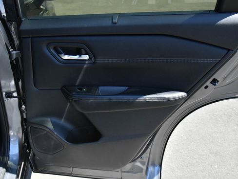Used 2025 Nissan Rogue SV w/ SV Premium Package FWD image 45