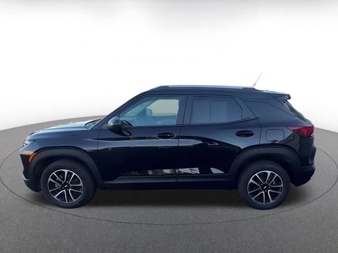 Used 2025 Chevrolet TrailBlazer LT FWD image 9