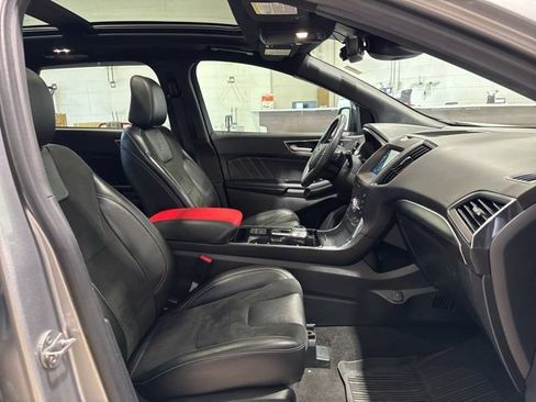 Used 2020 Ford Edge ST w/ Equipment Group 401A AWD/4WD image 27