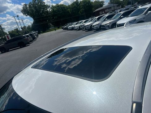 Used 2023 Lexus RX 350 Premium w/ Accessory Package AWD/4WD image 10