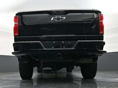 Used 2025 Chevrolet Silverado 2500 High Country w/ High Country Premium Package AWD/4WD image 24