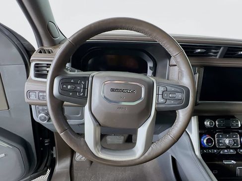 Certified 2022 GMC Yukon Denali AWD/4WD image 11