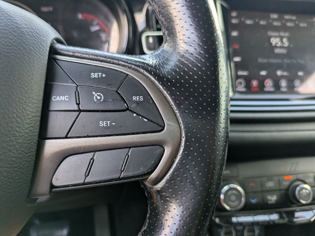 Used 2021 Dodge Durango SXT w/ 3rd Row Seating Group RWD image 25