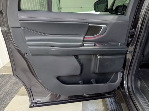 Used 2025 Ford Expedition Max Platinum w/ Stealth Appearance Package AWD/4WD image 9