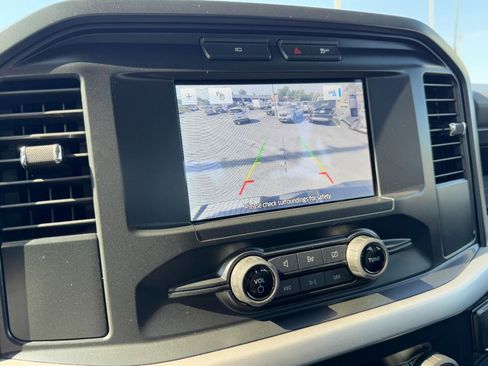 Used 2022 Ford F150 XL w/ Trailer Tow Package image 22