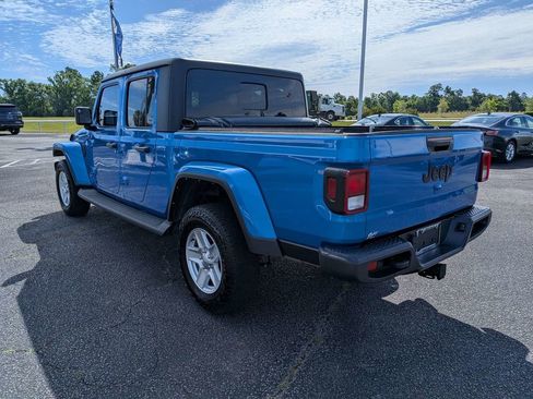 Used 2022 Jeep Gladiator Sport AWD/4WD image 8