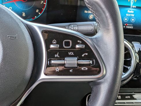 Certified 2022 Mercedes-Benz GLA 250 4MATIC image 21