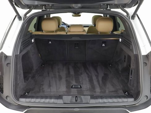 Certified 2025 Land Rover Range Rover Sport SE image 17