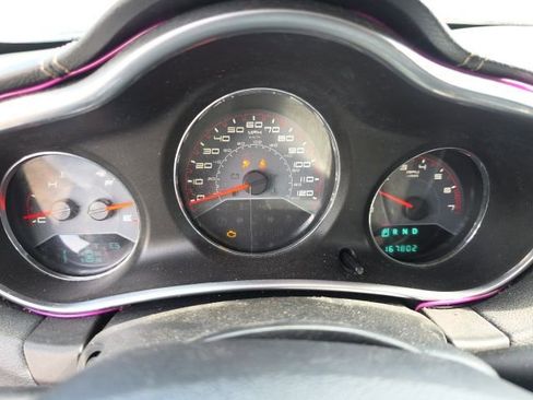 Used 2013 Dodge Avenger SXT w/ Sun/Sound Group image 7