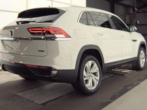 Used 2021 Volkswagen Atlas Cross Sport SEL image 3