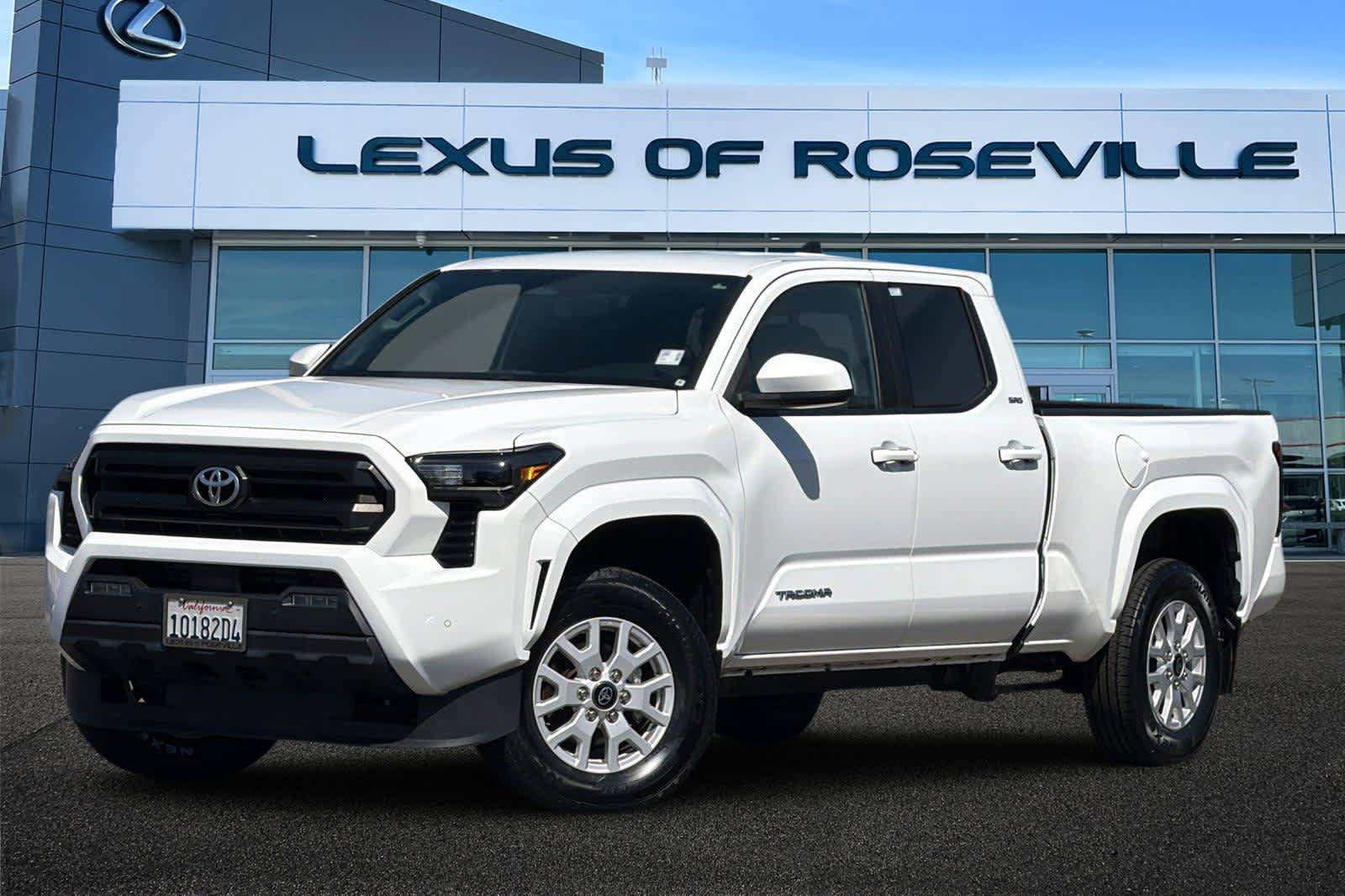 Used 2024 Toyota Tacoma SR5 AWD/4WD image 1