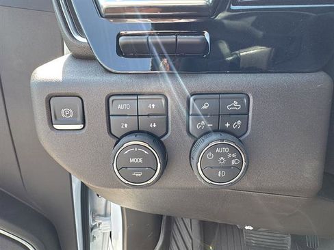 New 2026 Chevrolet Silverado 1500 LTZ w/ LTZ Premium Package AWD/4WD image 19