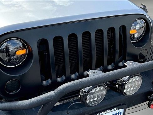 Used 2012 Jeep Wrangler Sport AWD/4WD image 32