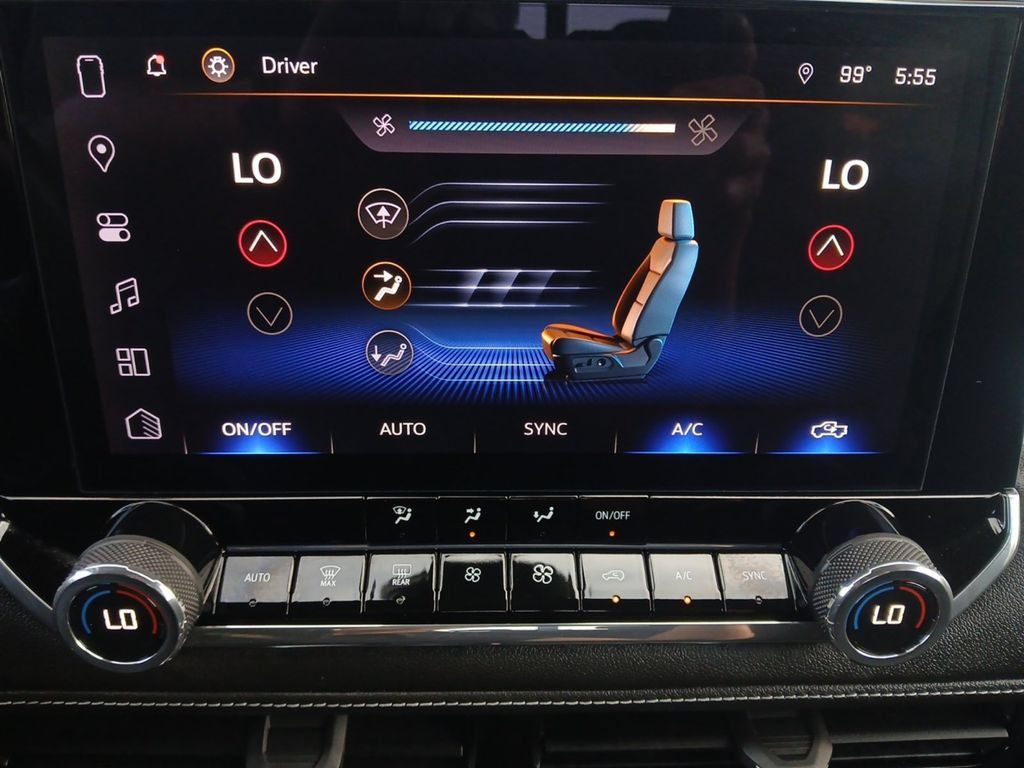 Used 2024 Chevrolet Colorado LT w/ LT Convenience Package RWD image 4
