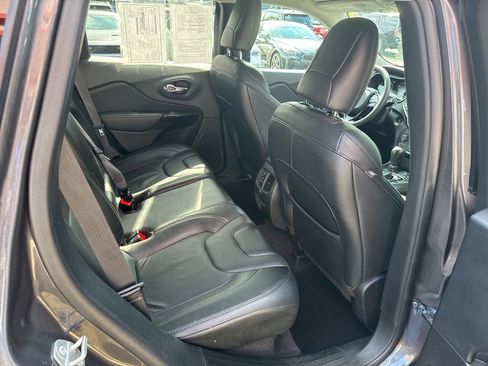 Used 2023 Jeep Cherokee Altitude Lux image 56